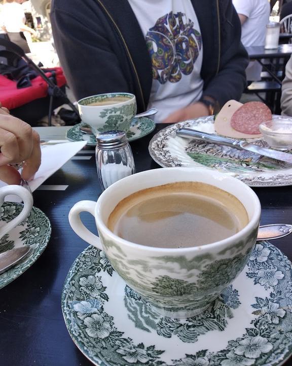 Cafe Yunana