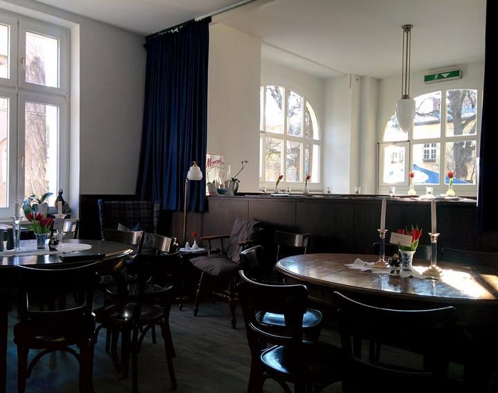 Café Frau Maus