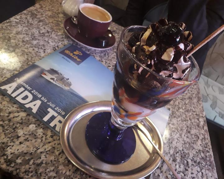 Italienisches Eiscafé Lobia