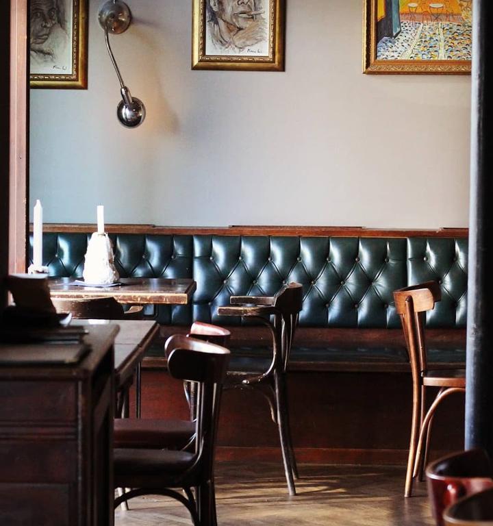 Vincent Piano Bar and Grill