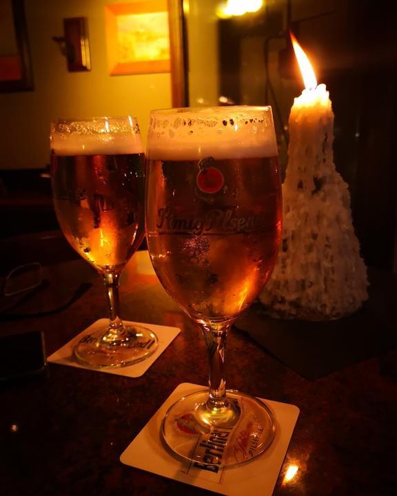 Vincent Piano Bar and Grill