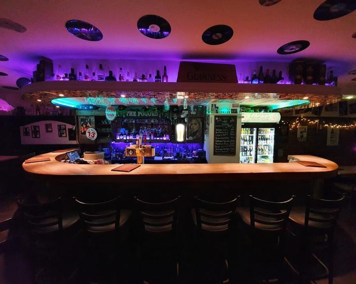 Sadie's Irish Pub