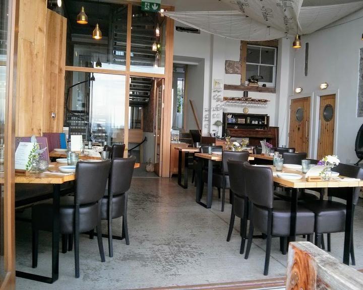 The Newport - Restaurant & Marina