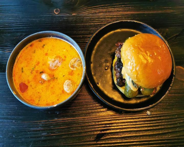 momotaro tavern