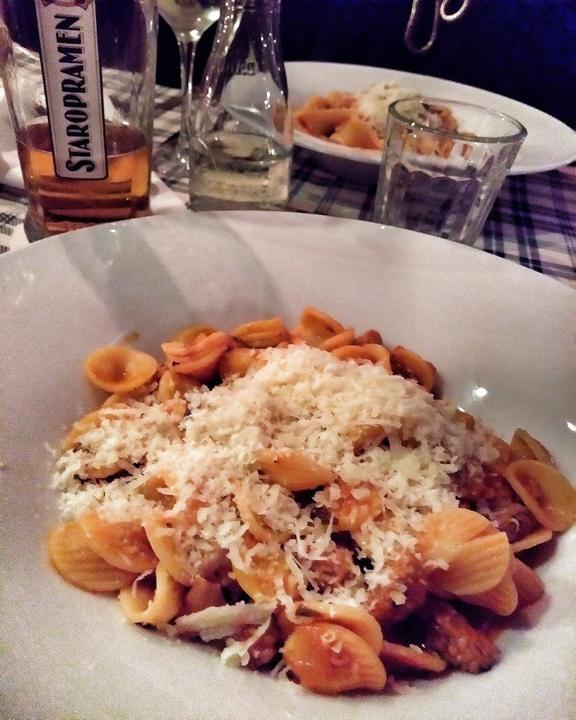 Medel Restaurant