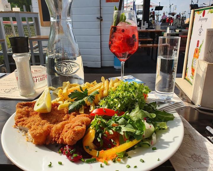Achterdeck im Marienburger Bootshaus