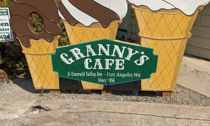 Granny's Cafe & Kitchen