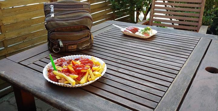 Jorg's Curry Container