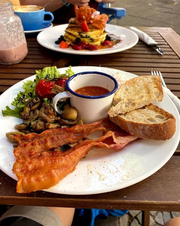 Mahlo Brunch Bar