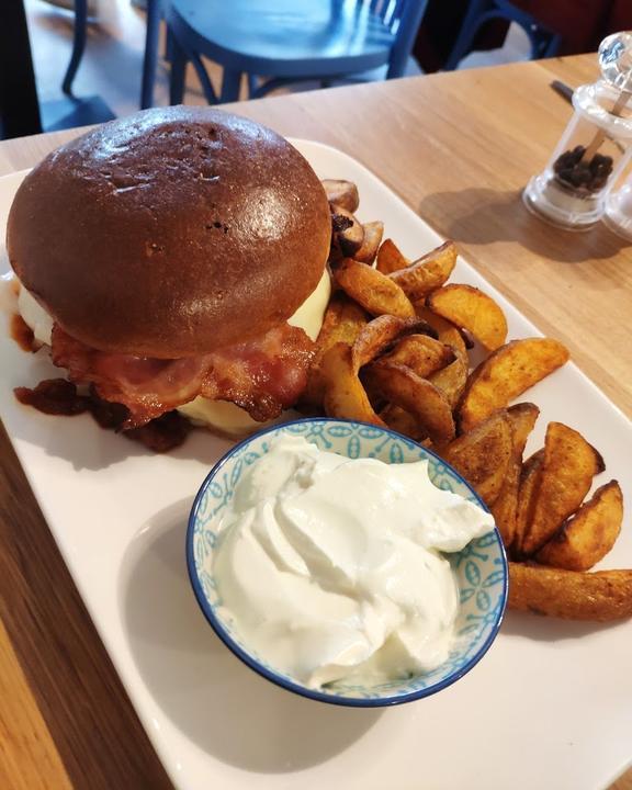 Mahlo Brunch Bar