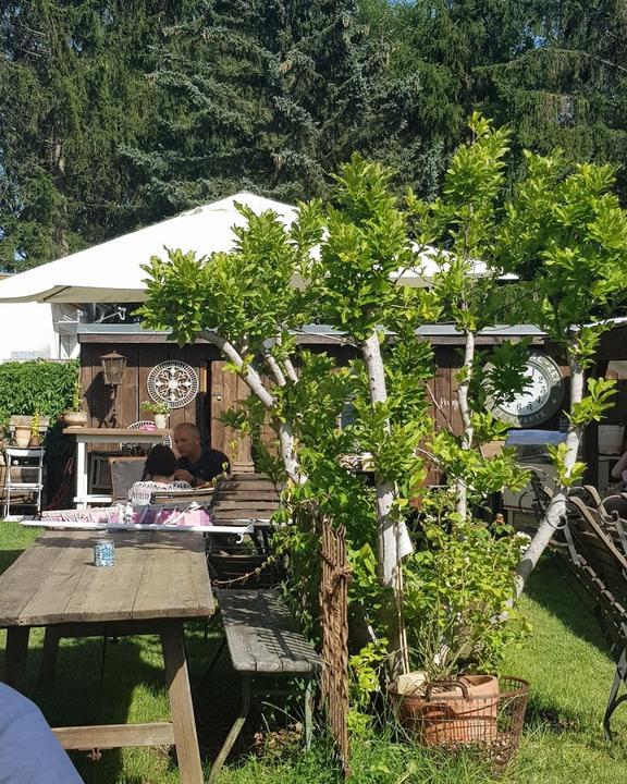 Blumen.Kaffee.Schonwalde