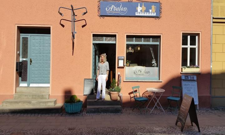 Cafe Avalon