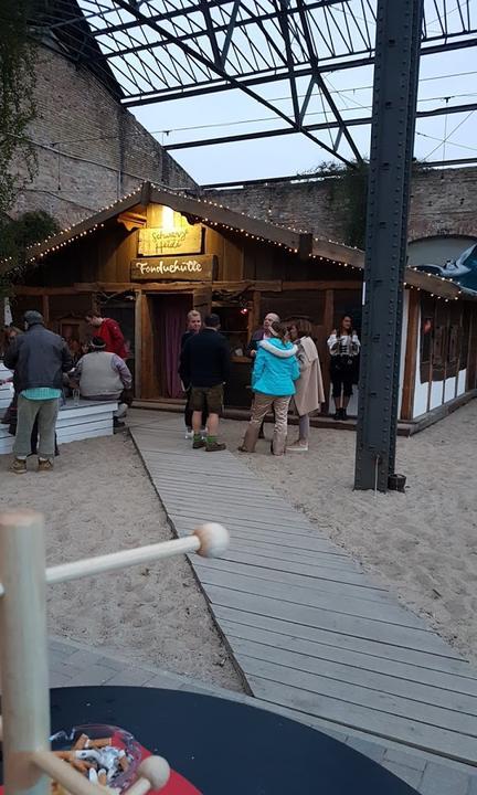 Fondue Hutte