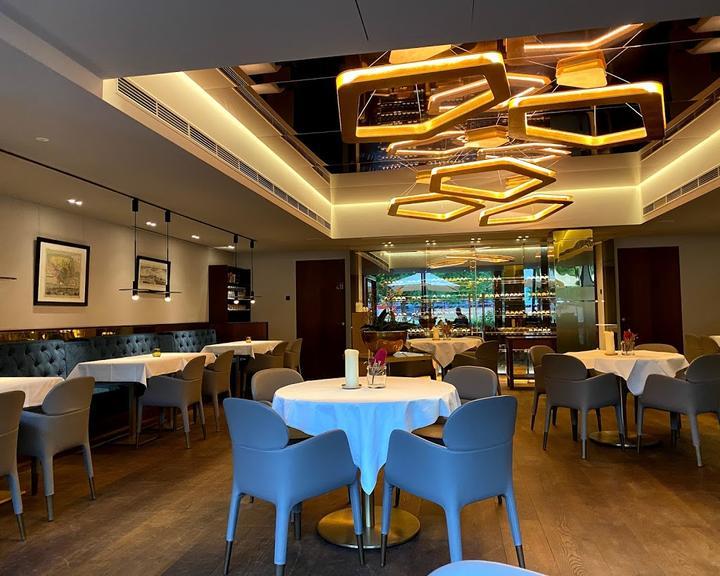 1687 Restaurant & Café