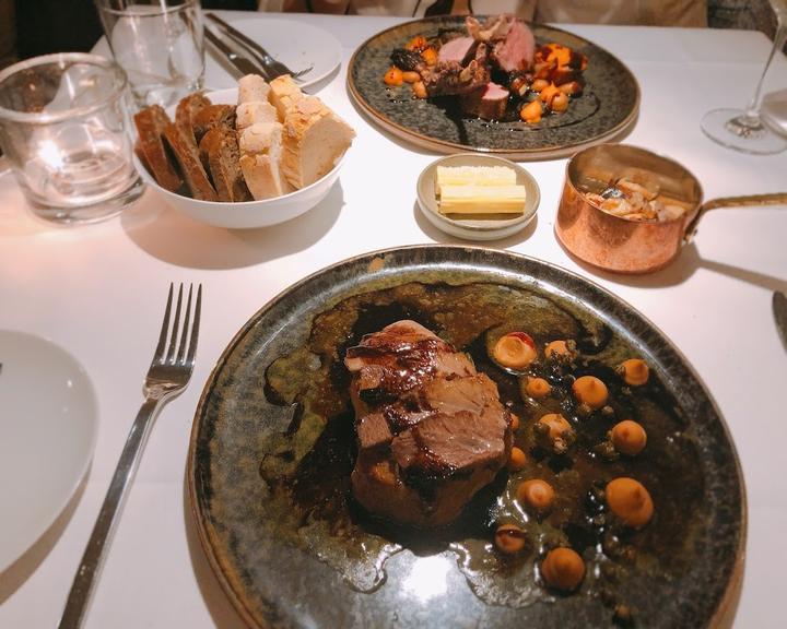 1687 Restaurant & Café