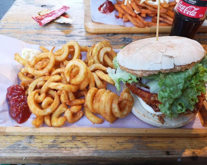 Musty Burger