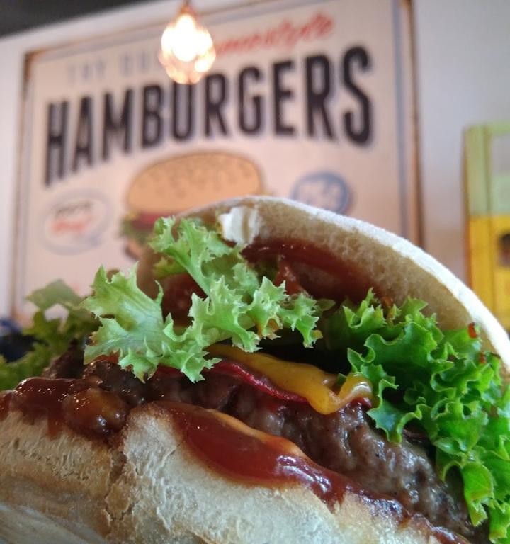 Musty Burger