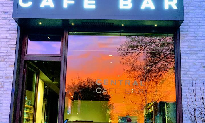 Café Bar Central