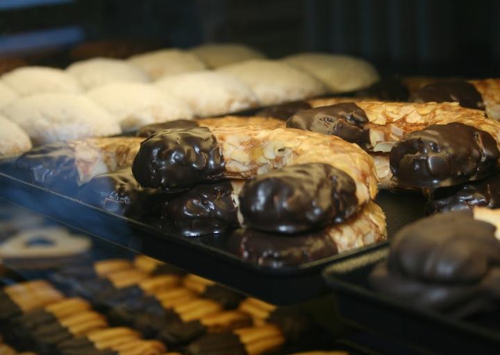 ORAIA Cafe Konditorei Eis