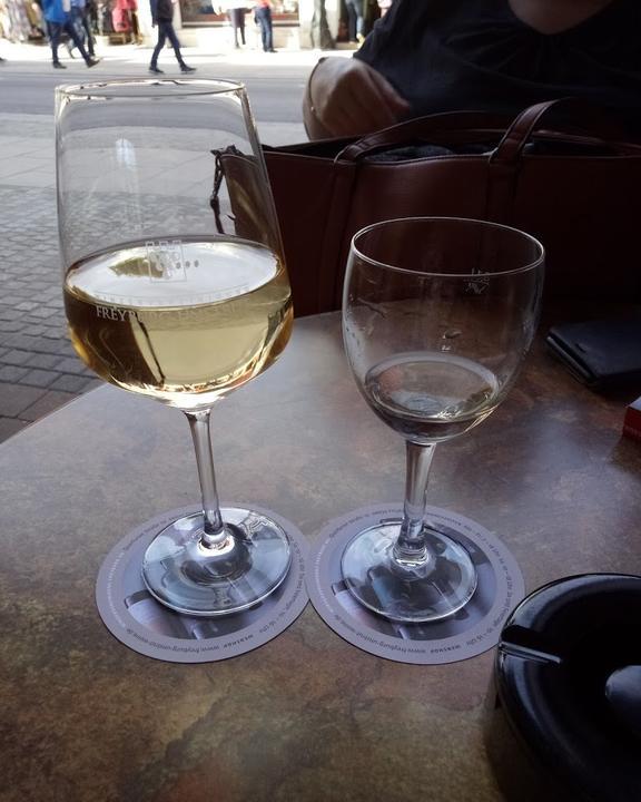 Das Weinstuebchen