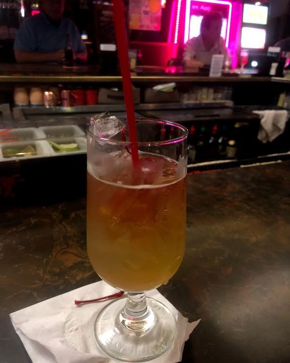 THEOS LOUNGE & BAR Restaurant