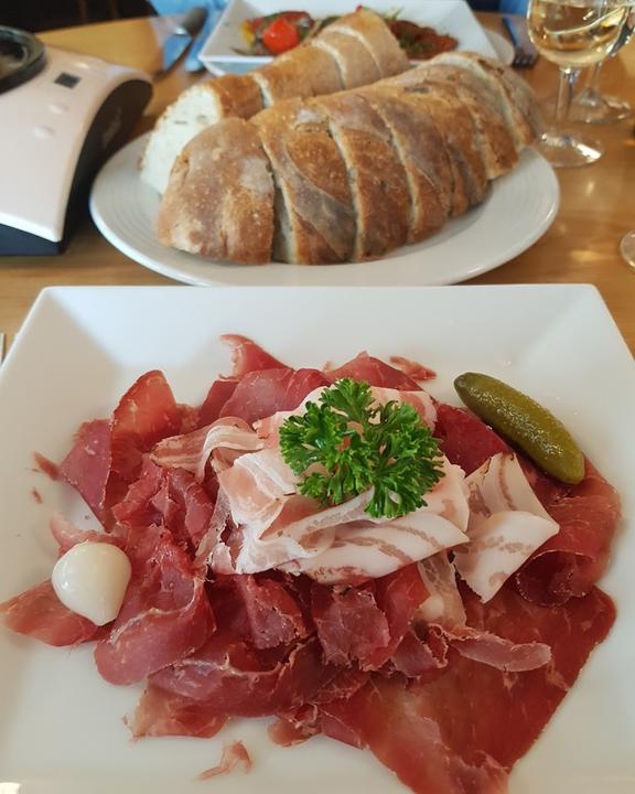 Cafe Restaurant Harmonie