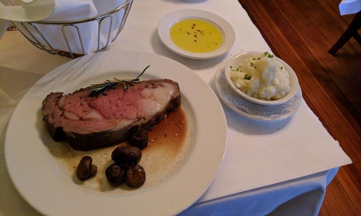 Emil’s Bistro & Bar