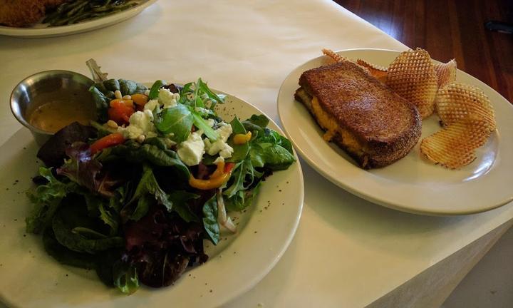 Emil’s Bistro & Bar
