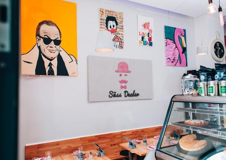 Suess Dealer Cafe