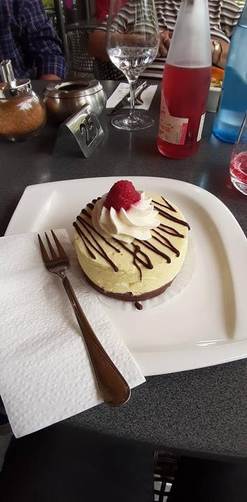 Cafe und Konditorei Sahnehaeuble