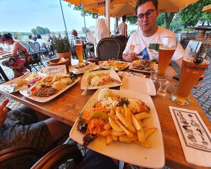 Taverna Athos
