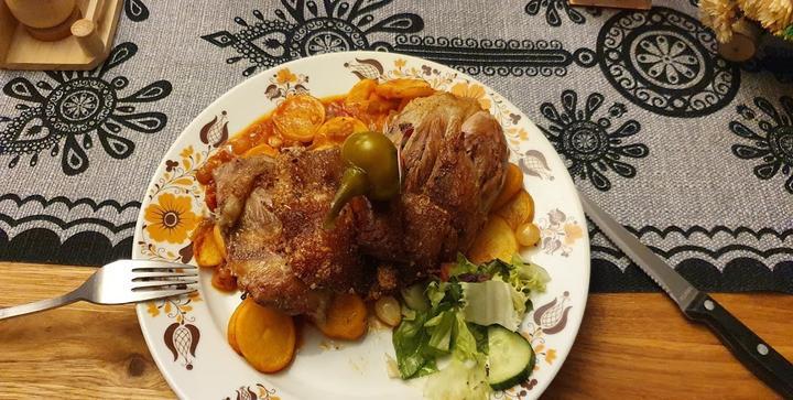 Hotel und Gasthof Zum Ziehbrunnen Ungarisches Restaurant Gemeskut Csarda