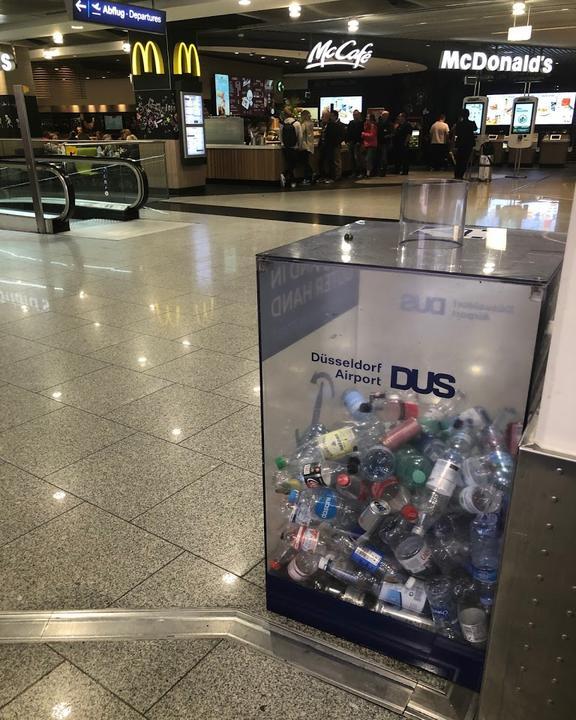 McDonalds im Flughafen