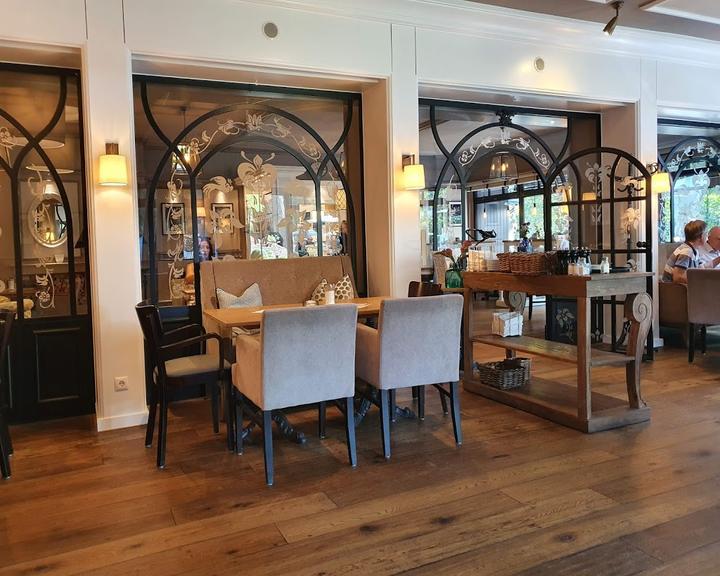 Cafe Reinhardt