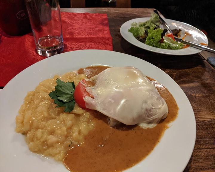Zur Sattlerei