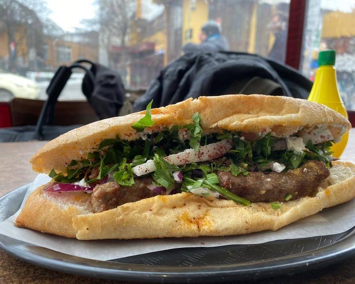 Izmir Koeftecisi Konak Grill
