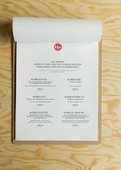 Mama Vân - Sài Gòn Deli