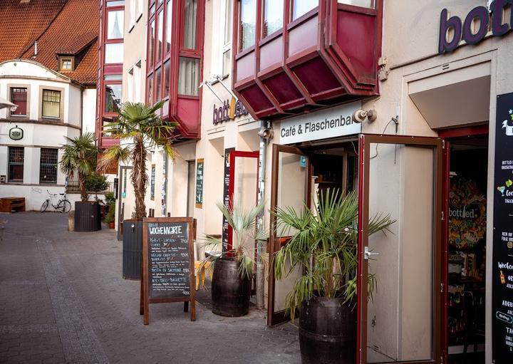 Bottled Cafe & Flaschenbar