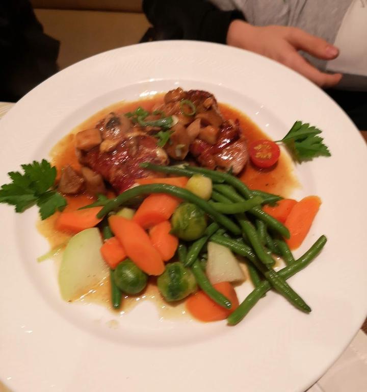 EBERT Restaurant & Bar