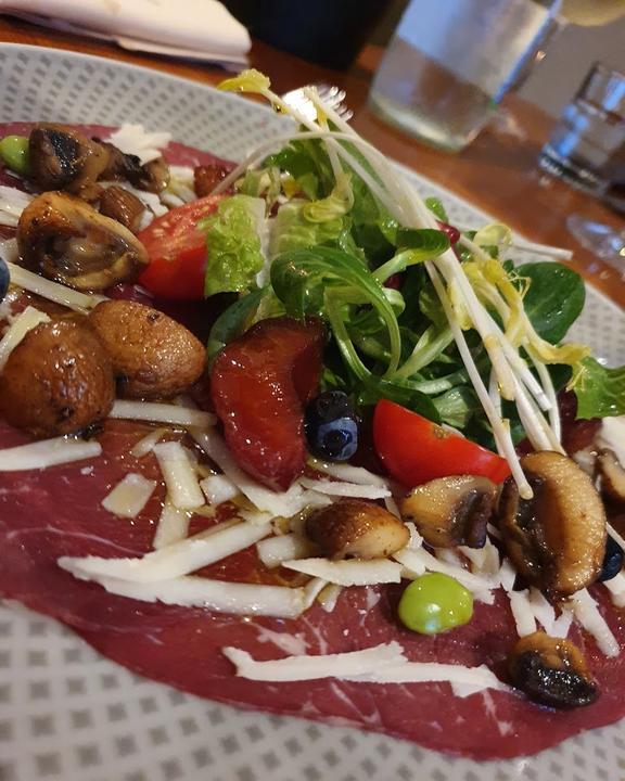 Babis Wine and Dine