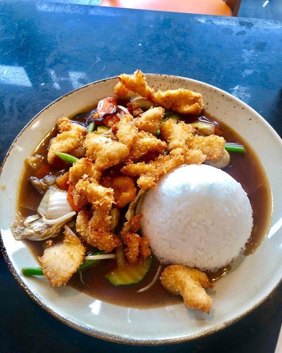 Le Hung fresh asian food