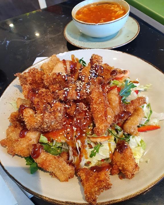 Le Hung fresh asian food