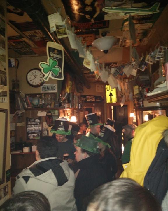 Smugglers Irish Pub