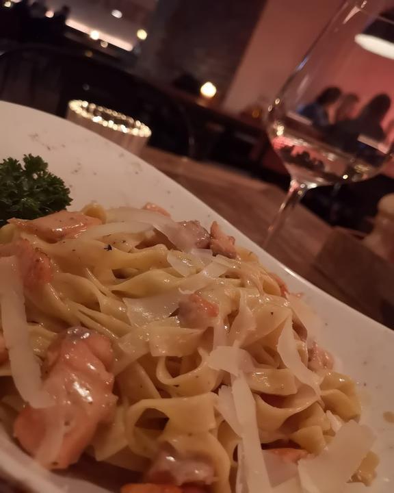 Nola Neapolitanische Pizza & Weinbar