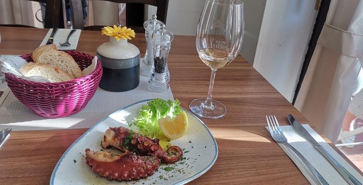 Platonas Taverna