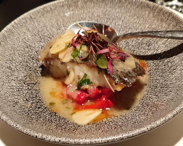 donostia - Restaurant & Delikatessen