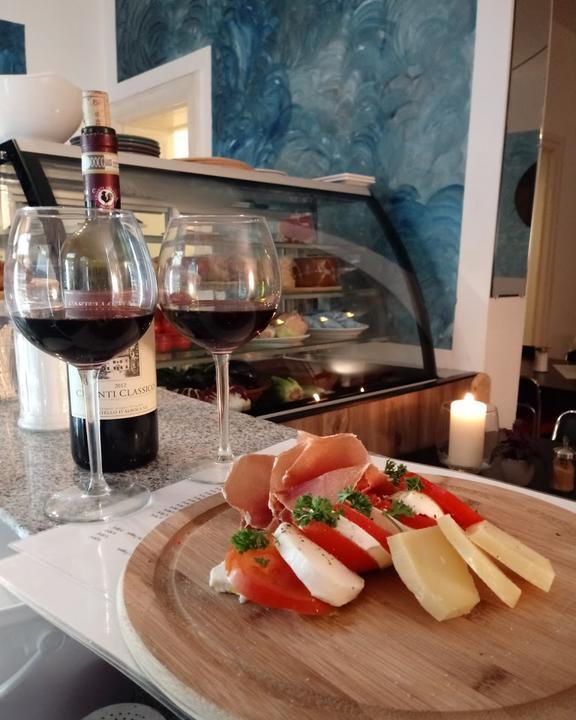 L'Orologio Restaurant & Bar