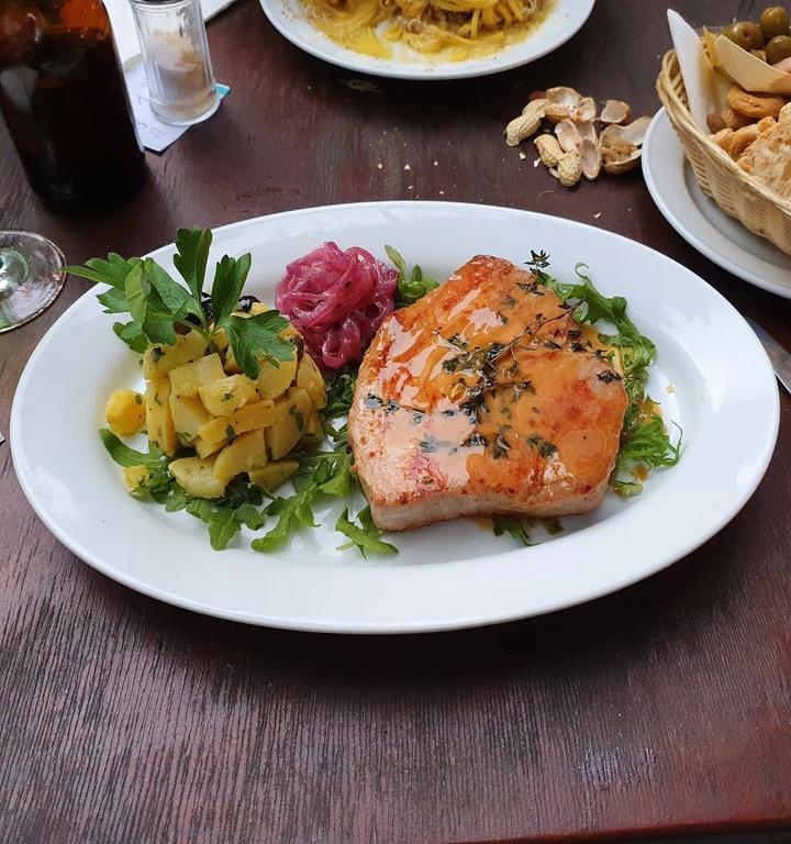 L'Orologio Restaurant & Bar
