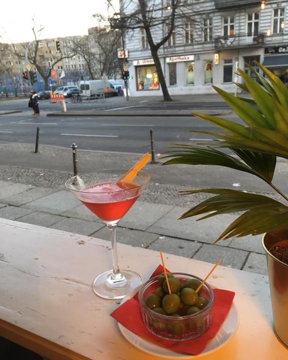 MINI - Wine, Food & Cult Movies