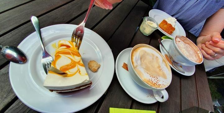 Cafe Anna Blume